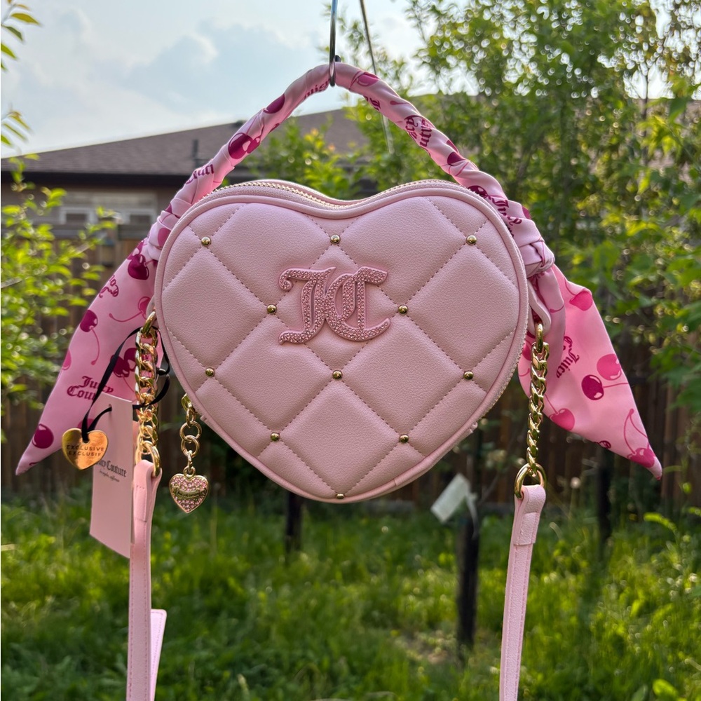 ⭐️SOLD⭐️ 🍒RARE💖 Juicy Couture Baby Pink Cherry Heart Bag
